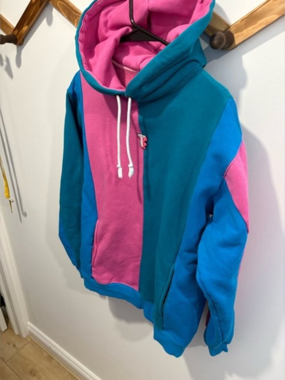 Teddy Fresh Love Bubblegum Blue Colorblock Retro Hoodie - Picture 3 of 8